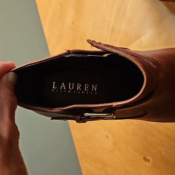 Designer Leather Booties! NWOT. Gorgeous Autumn caramel color. Size 7 1/2 - Picture 3 of 8